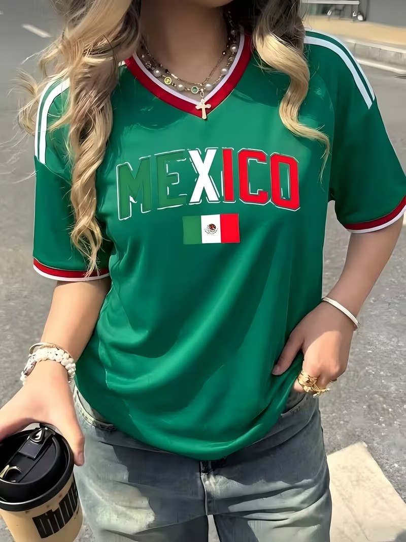 Las playeras alternativas de la Selección Mexicana ganan terreno entre los aficionados que buscan apoyar al Tri sin gastar miles de pesos | Imagen: Temu