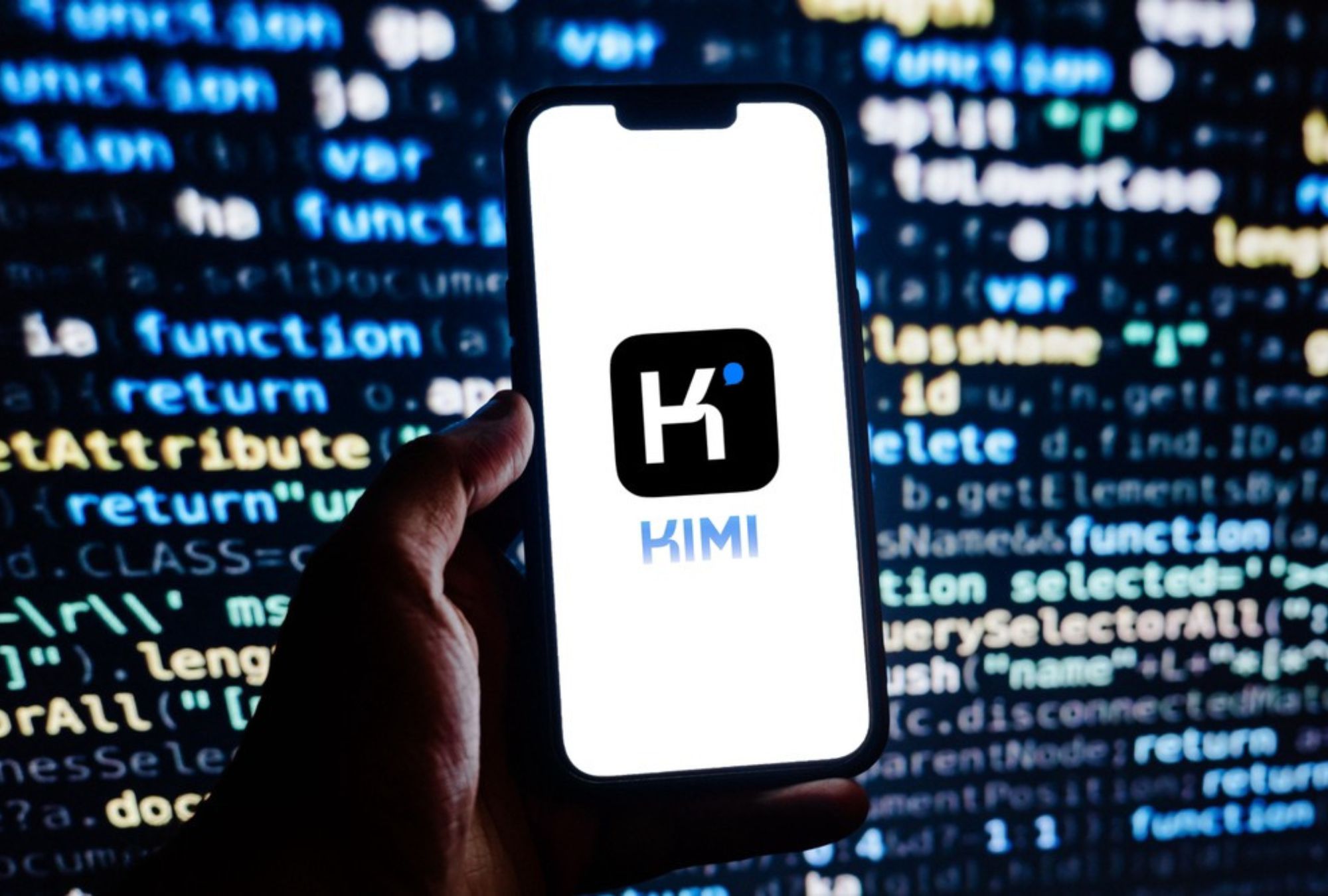 Kimi K3 busca competir con modelos líderes de EU en programación.