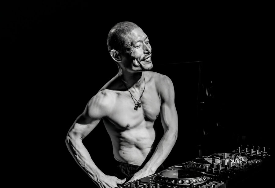 ¥ØU$UK€ ¥UK1MAT$U, el DJ japonés que renunció como obrero tras vencer el cáncer, vuelve a México