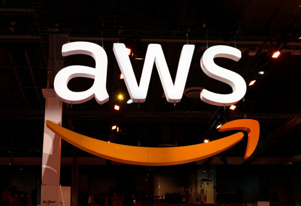Amazon dará cursos, créditos y certificación de AWS a estudiantes de todo el mundo