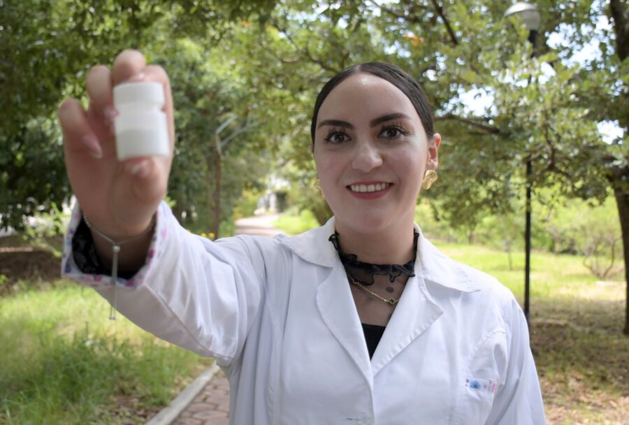 Joanna Conde Audey desarrolló el protector solar como proyecto de titulación en la BUAP.