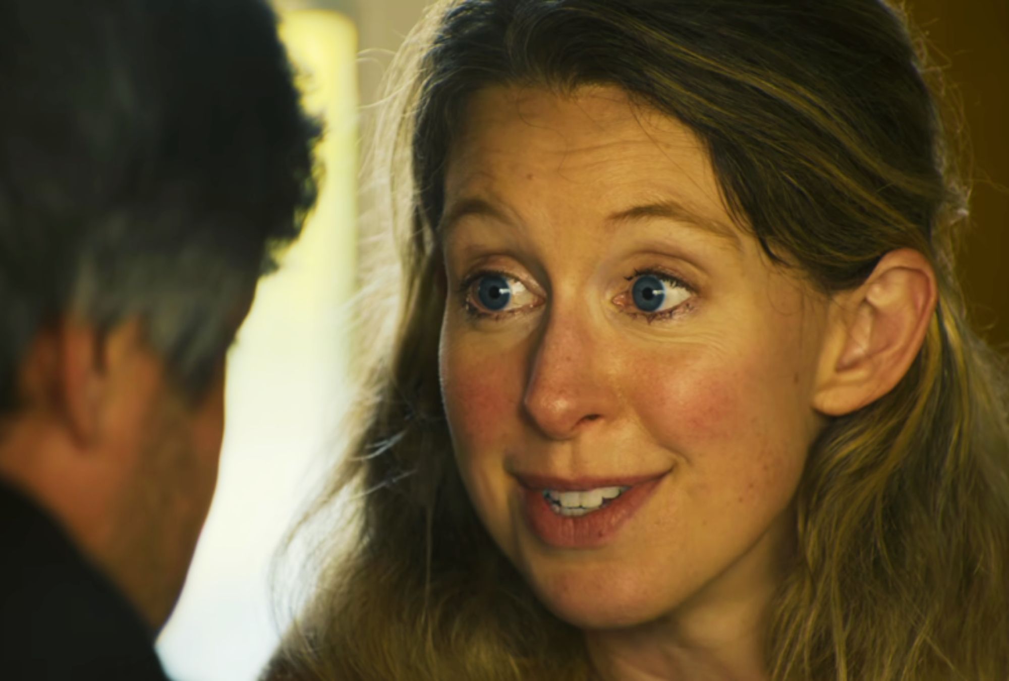 El nuevo documental de A24 comenzó a filmarse 34 días antes de que Elizabeth Holmes ingresara a prisión.