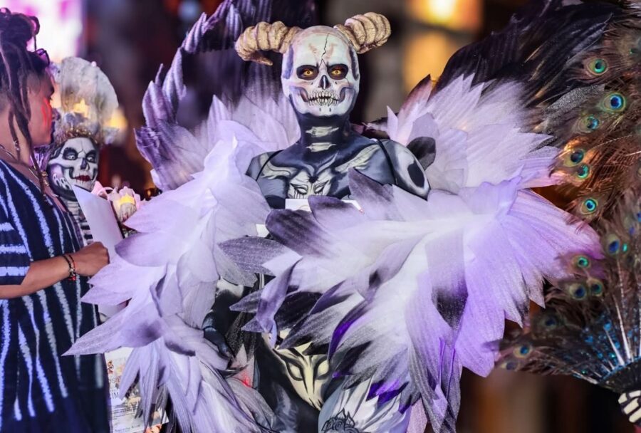 Los participantes pueden recurrir a color, prótesis, texturas, vestuario y efectos especiales para reinterpretar a La Catrina | Imagen: Cortesía