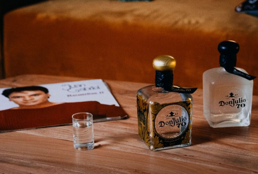 Juan Gabriel tendrá su propia edición especial de Don Julio: esto sabemos