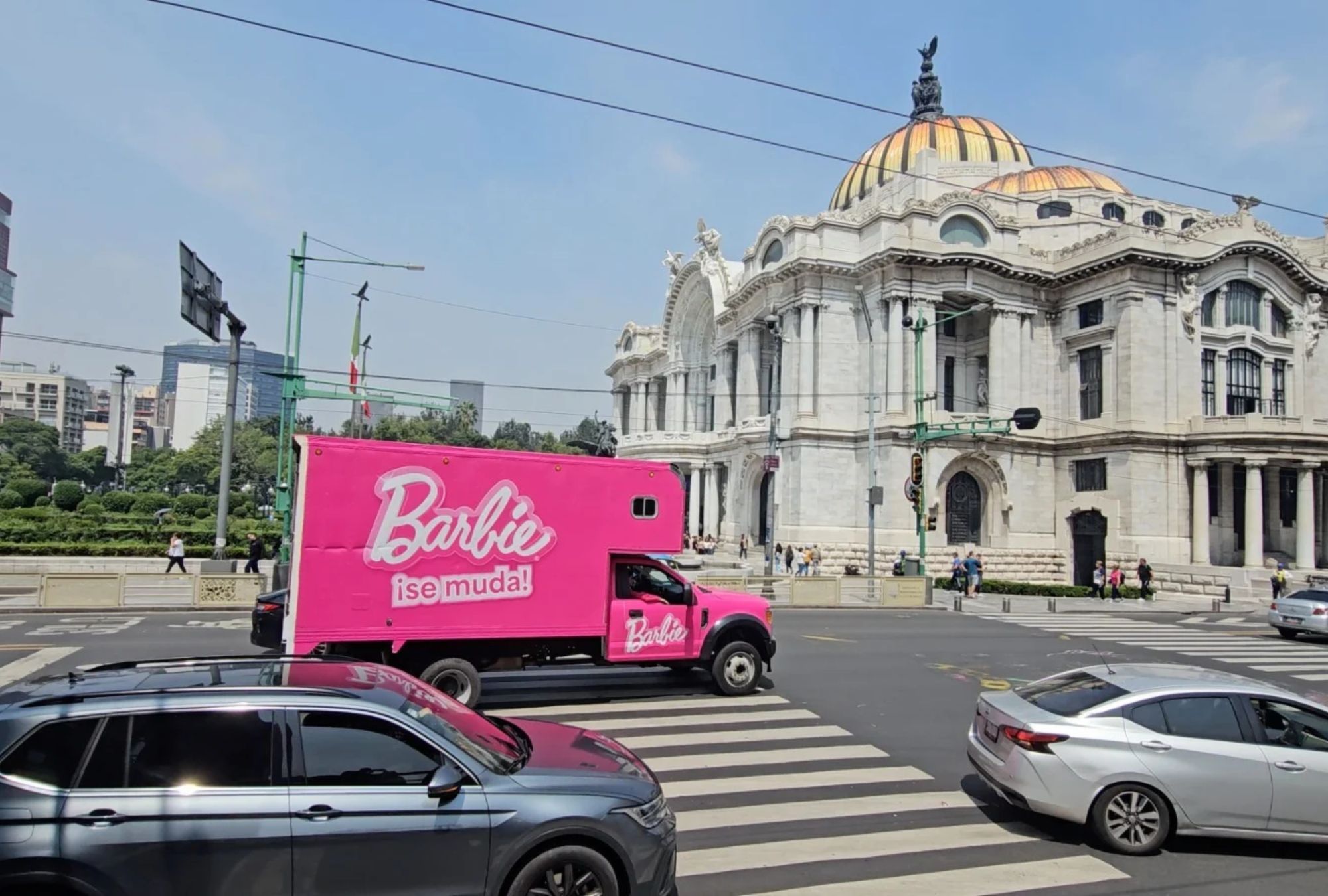 La campaña utilizará un camión de mudanzas, publicidad exterior y contenido digital para revelar pistas en CDMX.