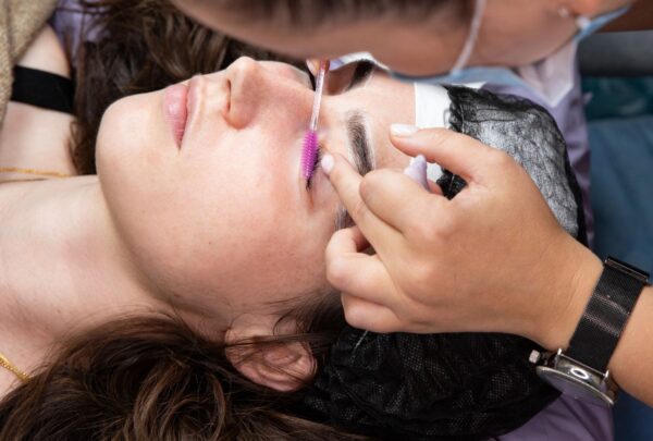 ¿Dónde están las oportunidades de negocio en belleza? Cejas, pestañas y depilación ganan terreno